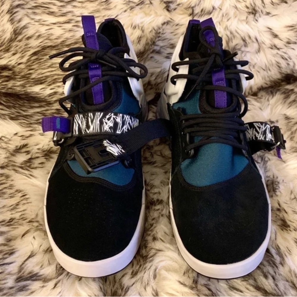 Mismatched NIKE Air Force Sneakers